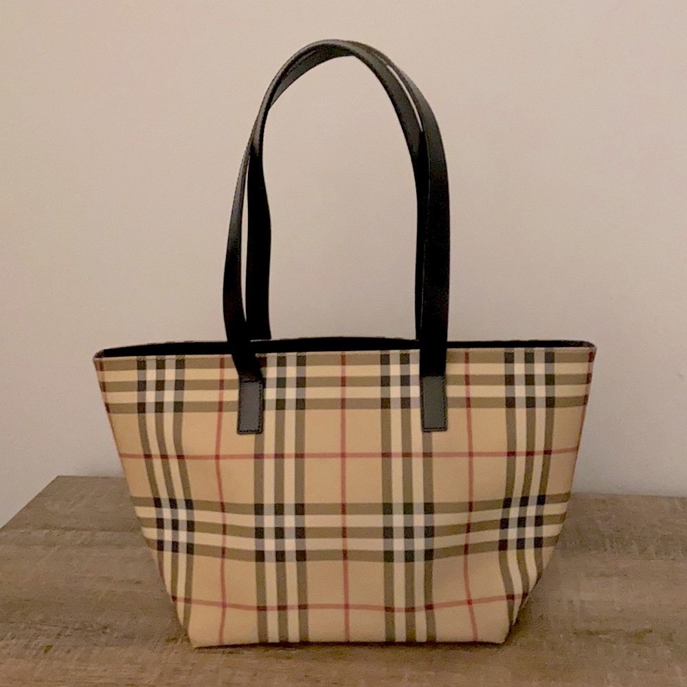 SALE❤️ NWOT Burberry Bucket Bag Shoulder Purse